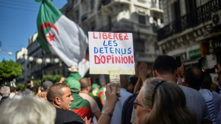 Justice et démocratie pour le peuple algérien. Kamel Bencheikh répond : laïcité !