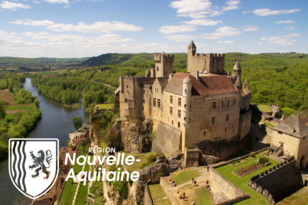 https://www.republique-souveraine.fr/wp-content/uploads/2021/04/Introduction-chateau-Beynac-min-e1619618650293.png